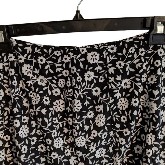 EUC Floral Skirt Black/White Christopher & Banks - Picture 6 of 6